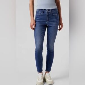 Athleta Sculptek Jeans size 8